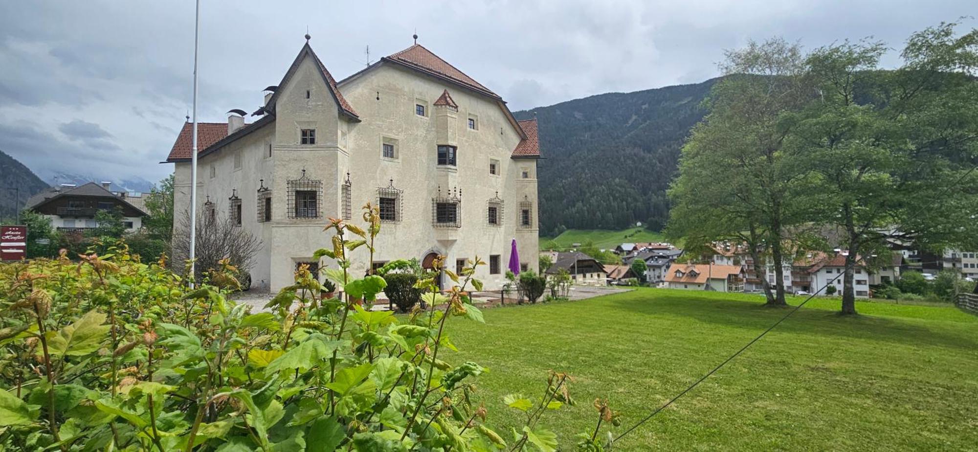 Отель Ansitz Heufler Разун-ди-Сопра Экстерьер фото